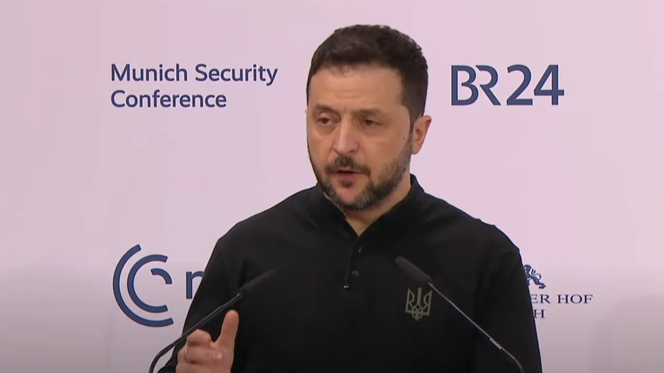 Володимир Зеленський повідомив, чи відстоюватиме членство України в НАТО